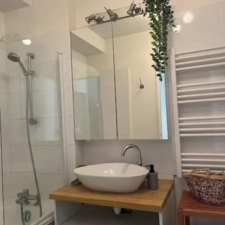 Apartment Cozy Flat Near Paris Puteaux