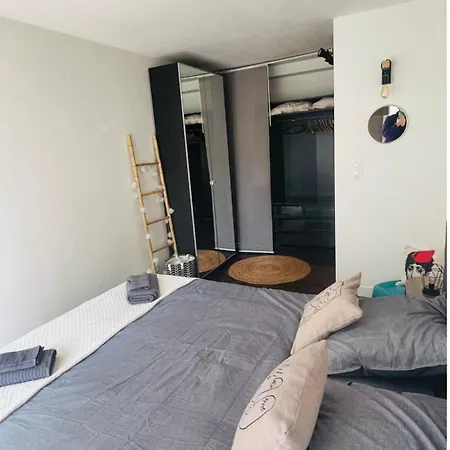Apartment Cozy Flat Near Paris Puteaux