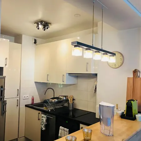 Apartment Cozy Flat Near Paris