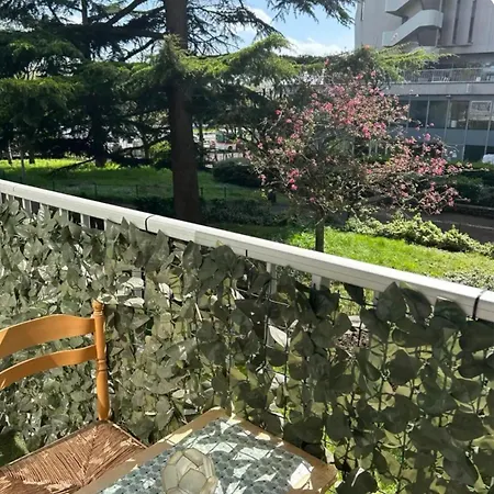 Apartment Cozy Flat Near Paris